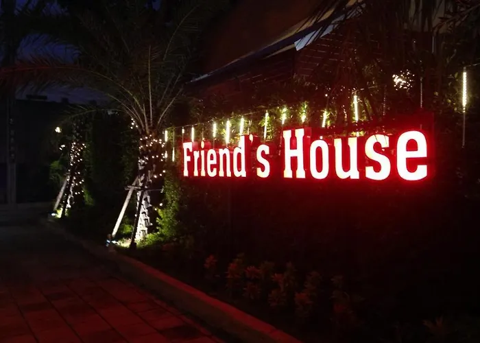 リゾート Friends House 4*