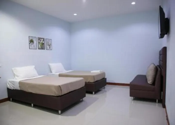 Friends House Resort
